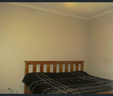 Hi, I’m your neat and family-friendly retreat - Photo 3