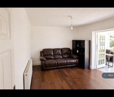 2 bedroom bungalow to rent - Photo 3