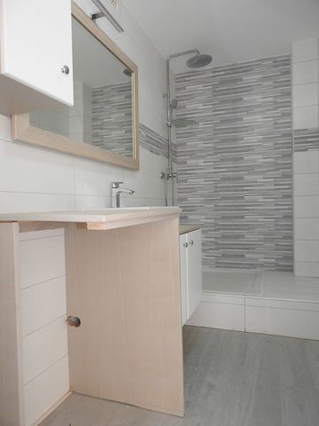 Location Appartement 4 pièces 82m² LONGWY 54400 - Photo 4