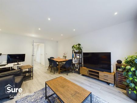 3 bedroom semi-detached house to rent - Photo 3