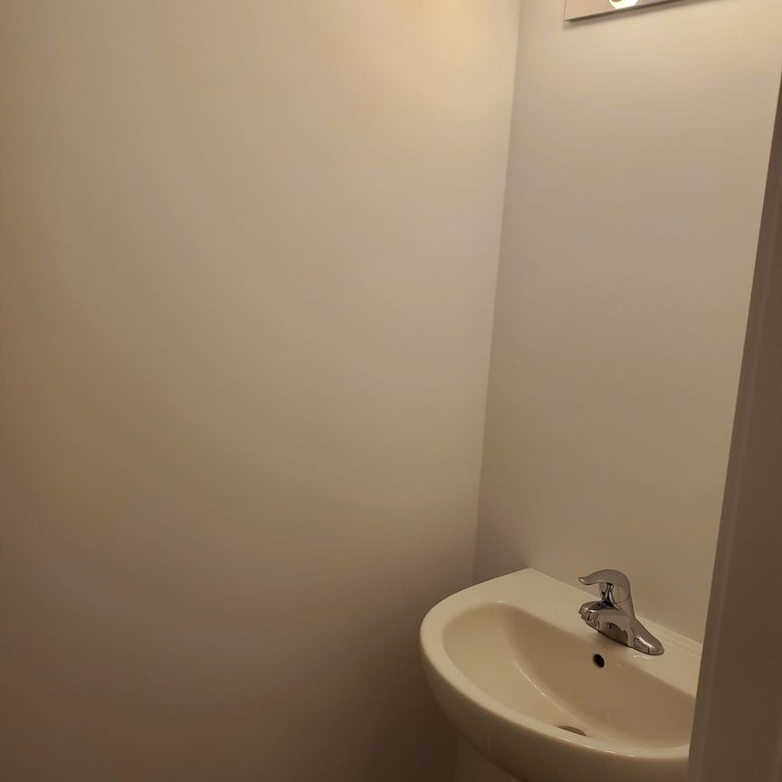 For Lease - 470 Dundas Street Unit# 601, Hamilton, Ontario - Photo 1