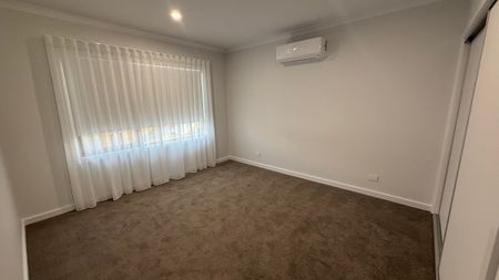 BRAND NEW 2 BEDROOM TOWNHOUSE - Photo 5