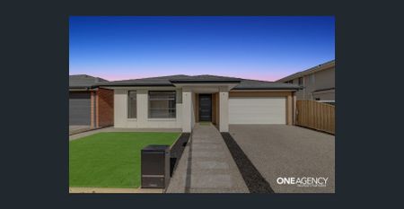 Stunning 5-Bedroom Family Home with Modern Features & Prime Location - Photo 5