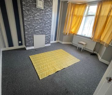 3 Bed Semi-Detached House, Old Bromford Lane, B8 - Photo 6