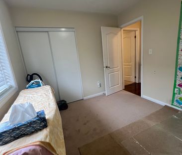 For Lease - 860 Luxton Drive, Milton, Ontario - Photo 5