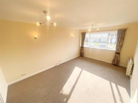 2 bedroom flat to rent - Photo 3
