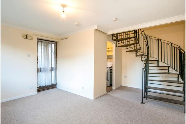 1 bedroom end of terrace house to rent - Photo 1