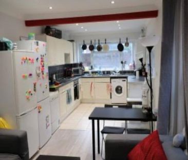 6 bedroom house to rent - Photo 5