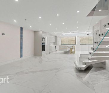 5 bedroom detached house to rent - Photo 2