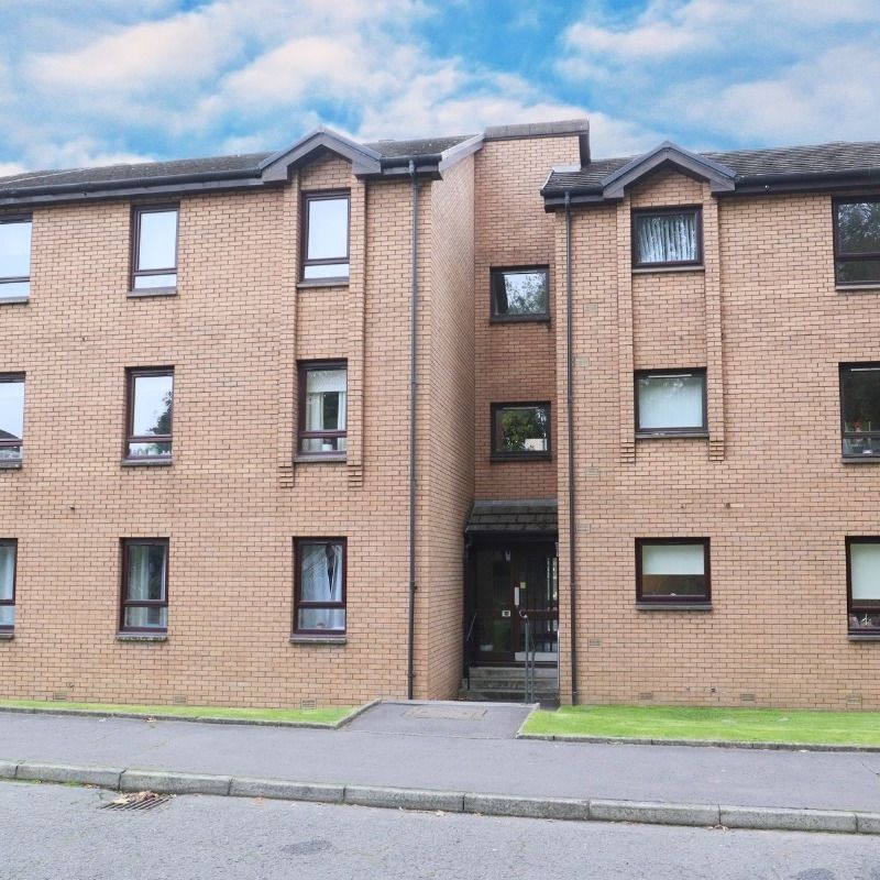 2 Bed, Second Floor Flat - Photo 1