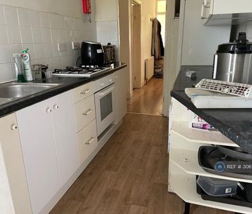 1 bedroom in a house share to rent - Photo 4
