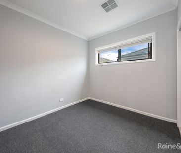 Contemporary Family Living - Photo 5