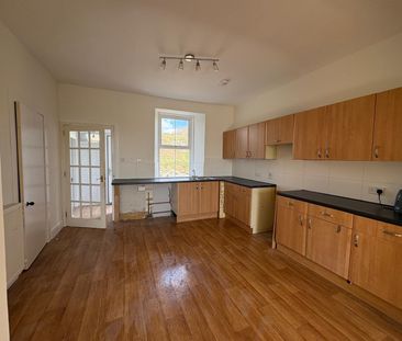 3 bedroom detached house to rent - Photo 3