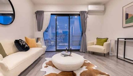 Modern and stylish two bedroom with a study/of... - Photo 5