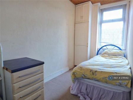 2 bedroom terraced house to rent - Photo 4