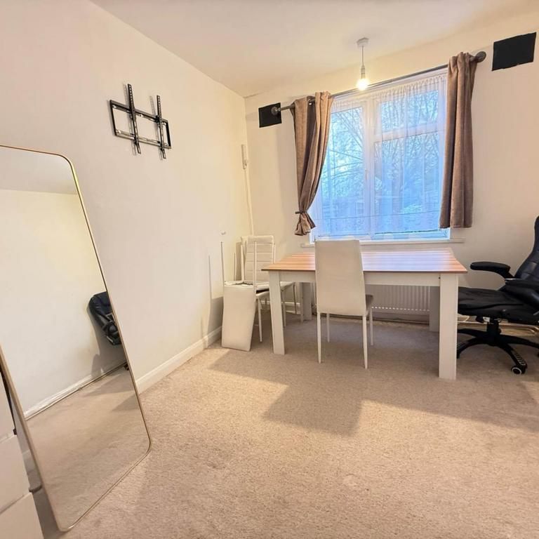 2 bedroom maisonette to rent - Photo 1