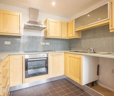 2 bedroom flat to rent - Photo 6