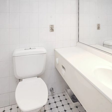 Modern Fully Furnished Studio in the Heart of Parramatta CBD! - Photo 4