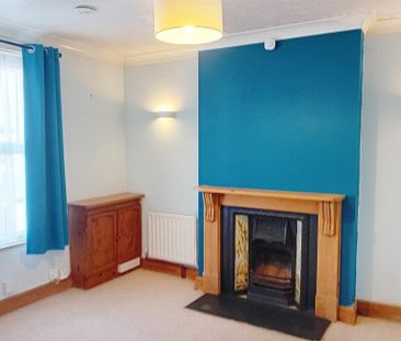 3 bedroom end of terrace house to rent - Photo 4