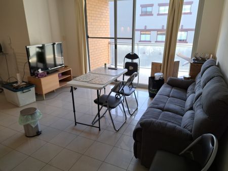 Redfern - Photo 2