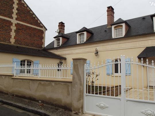 MAISON - Photo 1