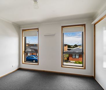 Immaculate Two Bedroom Home - Photo 4