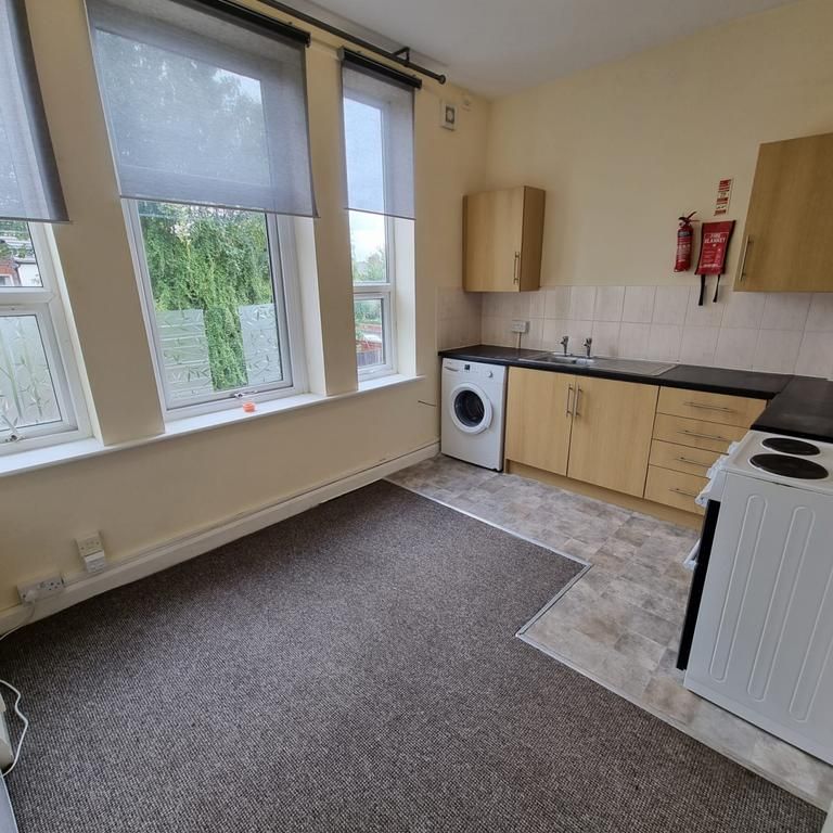 2 bedroom flat to rent - Photo 1