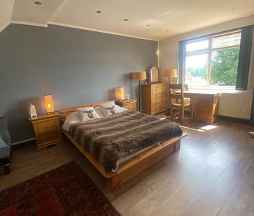 Room in a Shared House, Prestwich, M25 - Photo 1