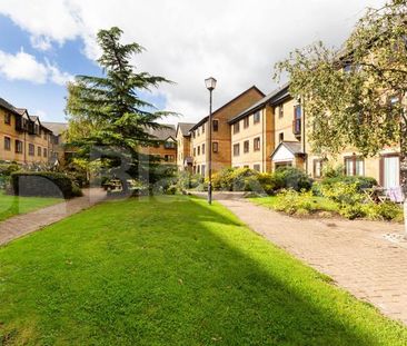 Canal Side 2 bedroom property with direct access to communal garden - Photo 1