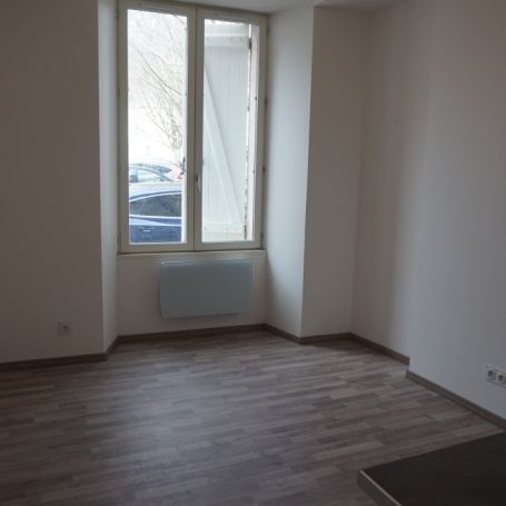 Location Appartement P2 Sens - Photo 1