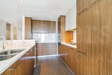 THE HYDE - NORTH FACING EXECUTIVE THREE BEDROOM APARTMENT! - Photo 5