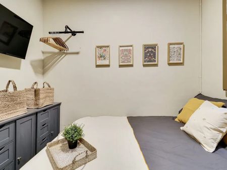 Carrer de les Heures, Barcelona, Catalonia 08002 - Photo 2