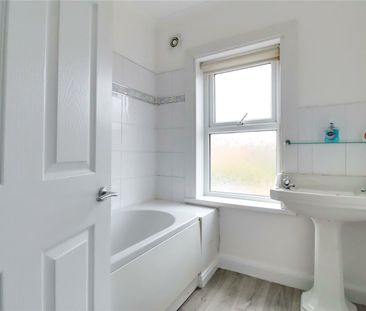 High Street, Barrow Upon Humber - Photo 6