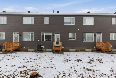 For Lease - 574 Oldenburg Avenue, Stittsville - Munster - Richmond, Ontario - Photo 2