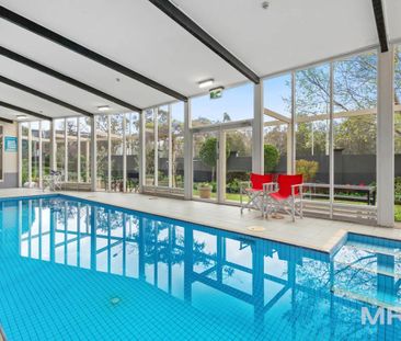 Light-filled charm in elite locale - Photo 5