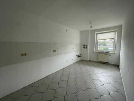 Großzügige Fünf-Raum-Wohnung mit Balkon und Loggia in Gotha! - Foto 5