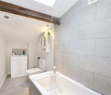 Two bedroom quaint semi-detached cottage in the popular village of ... - Photo 1