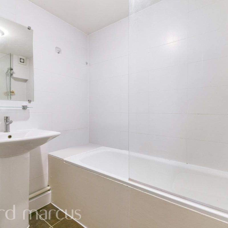 Portsmouth Road - Photo 1