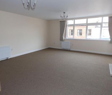 2 bedroom flat to rent - Photo 2