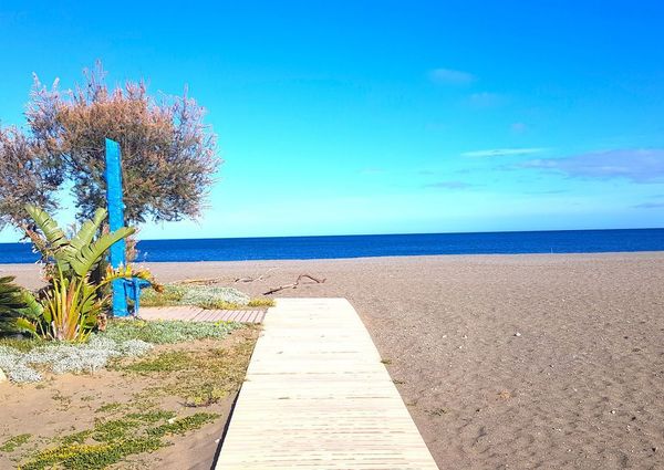 Alquiler de chalet adosado en Marina de Casares