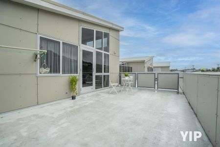 Penthouse in Johnsonville - Photo 2