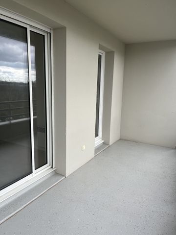 Location Appartement 3 pièces 65m² CENON 33150 - Photo 4