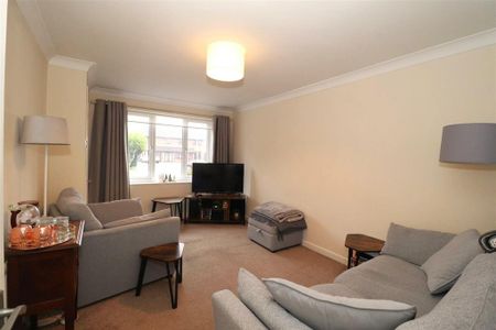 2 bedroom semi-detached house to rent - Photo 2
