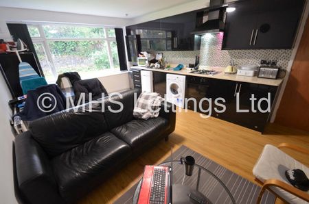 29 The Poplars, Leeds, LS6 2BT - Photo 3