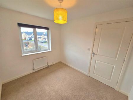 3 bedroom semi-detached house to rent - Photo 4