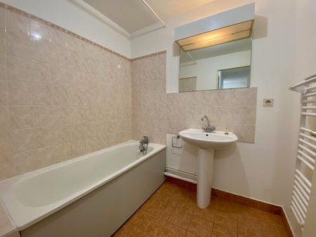 Location Appartement 3 pièces 61m² ORLEANS 45100 - Photo 3