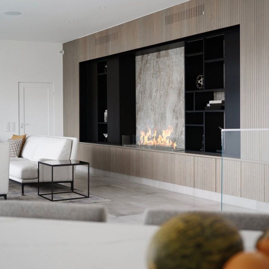 Arkitektritad villa med sjöutsikt i Sigtuna - Photo 1