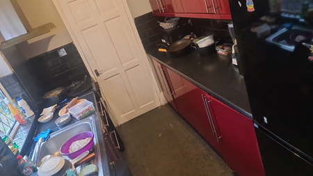 1 bedroom in a house share to rent - Photo 5