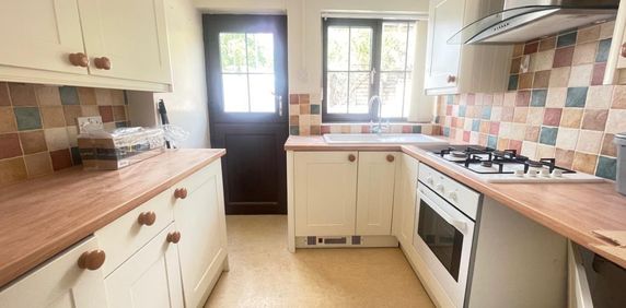 2 bedroom terraced house to rent - Photo 2