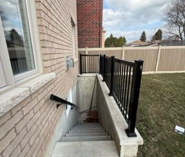 For Lease - 213 Danny Wheeler Boulevard, Georgina, Ontario - Photo 2